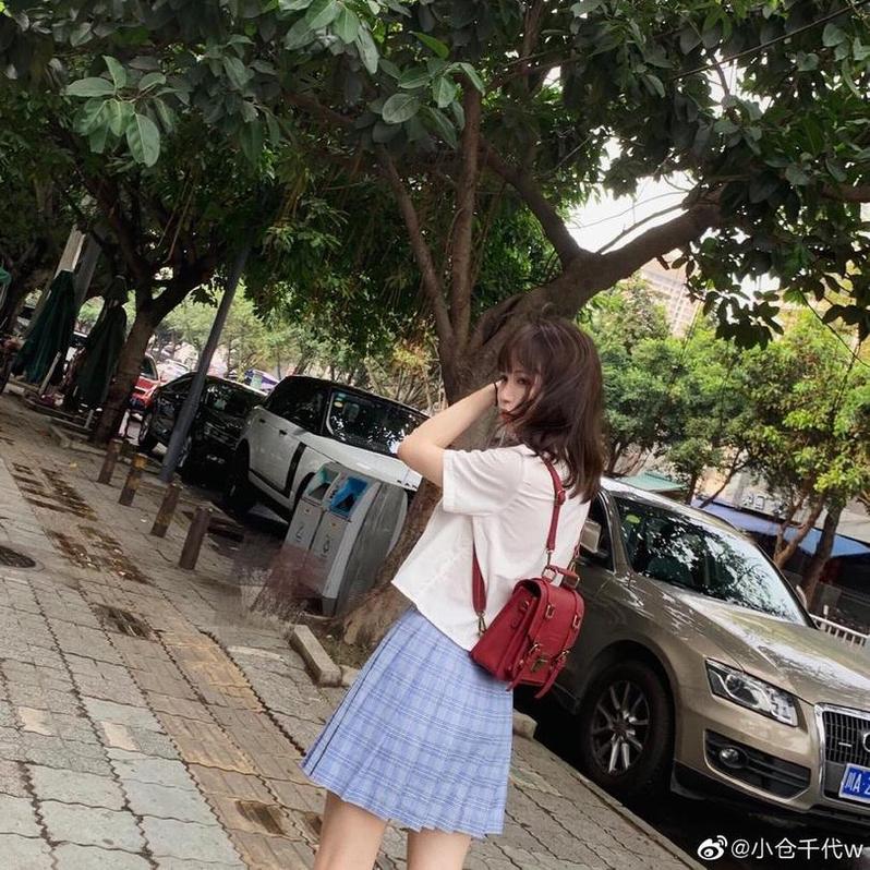 网页国产黑料不打烊传送门：提供最快速度最新更新的影视资源