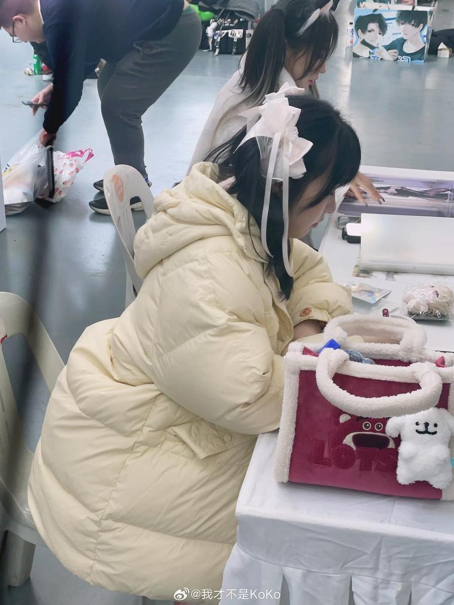 免费收藏tttzzz01黑料不打烊网页，不错过好片子