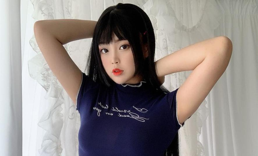 如何在手机上下载黑料不打烊站长搜索app？