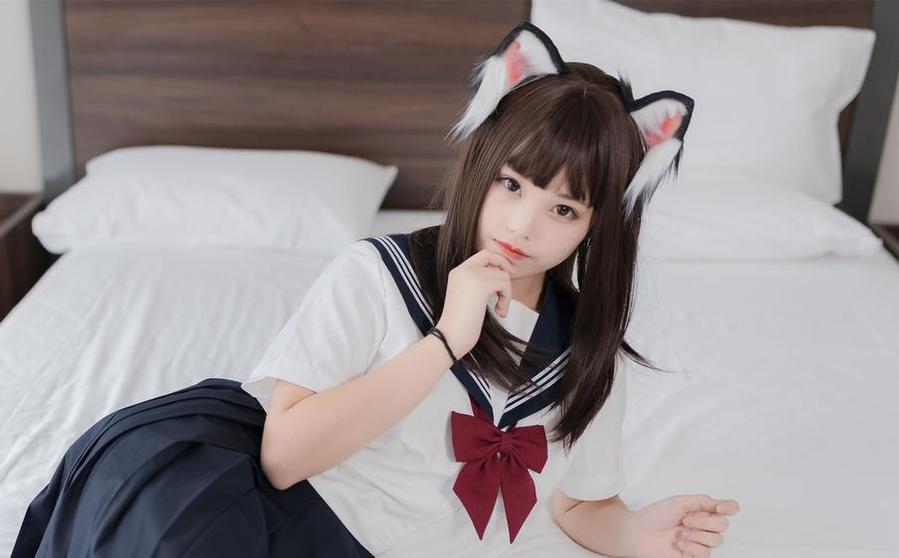 猫咪皮耳与折耳PK？来冲哥黑料全网网红折耳鱼不呼吸泳池观看吧